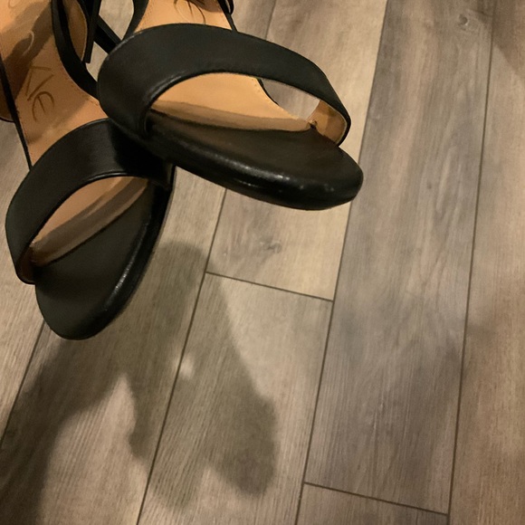 Calvin Klein Black Heels with Gold Chain Detail - Picture 6 of 6